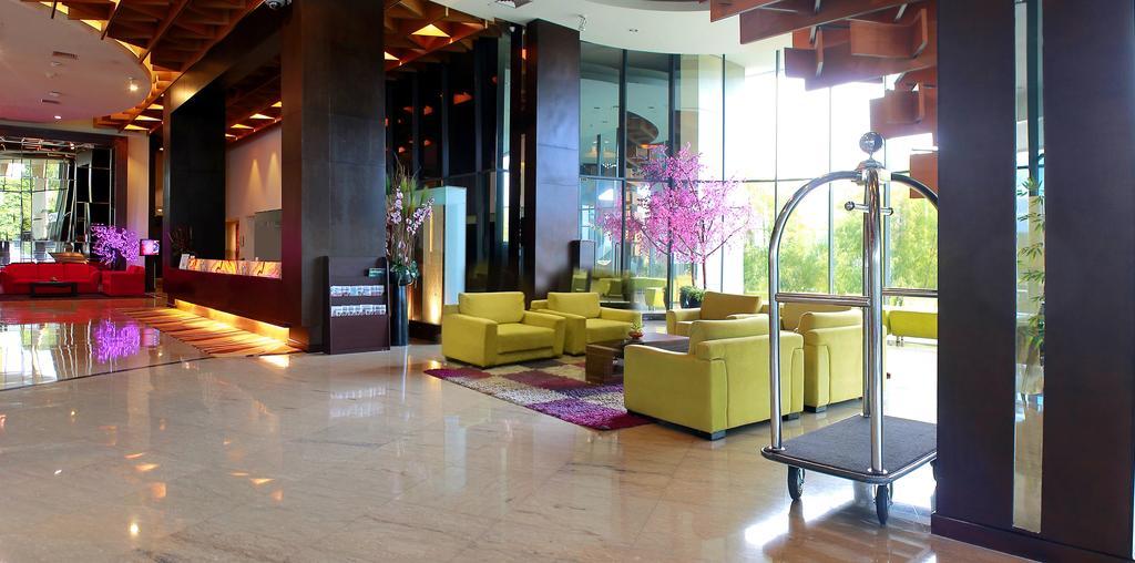 Aston Palembang Hotel & Conference Centre Extérieur photo