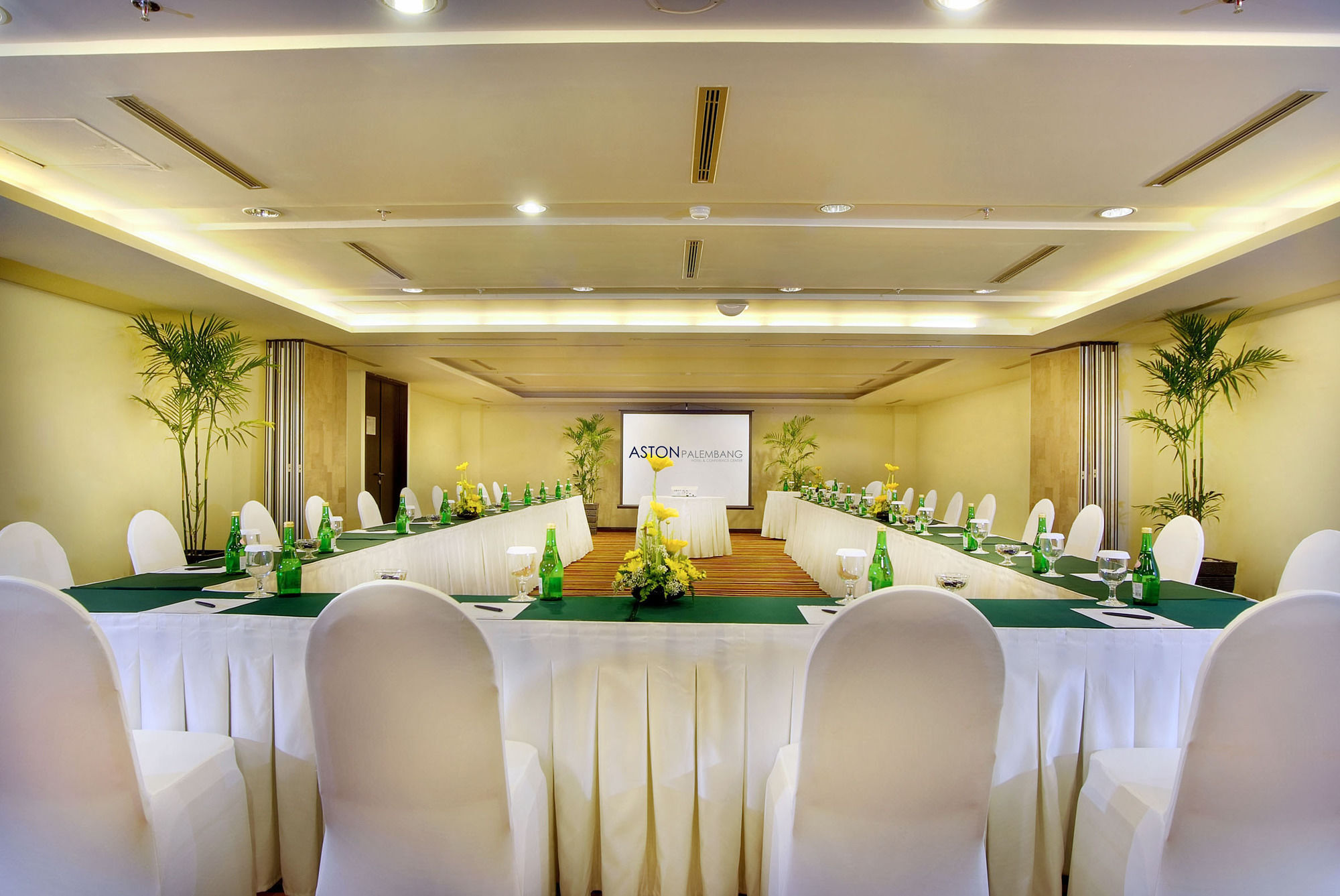Aston Palembang Hotel & Conference Centre Extérieur photo